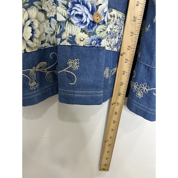 Koret City BluesWomen's XL Denim Patchwork Embroidered Button Front Shirt - Picture 12 of 14